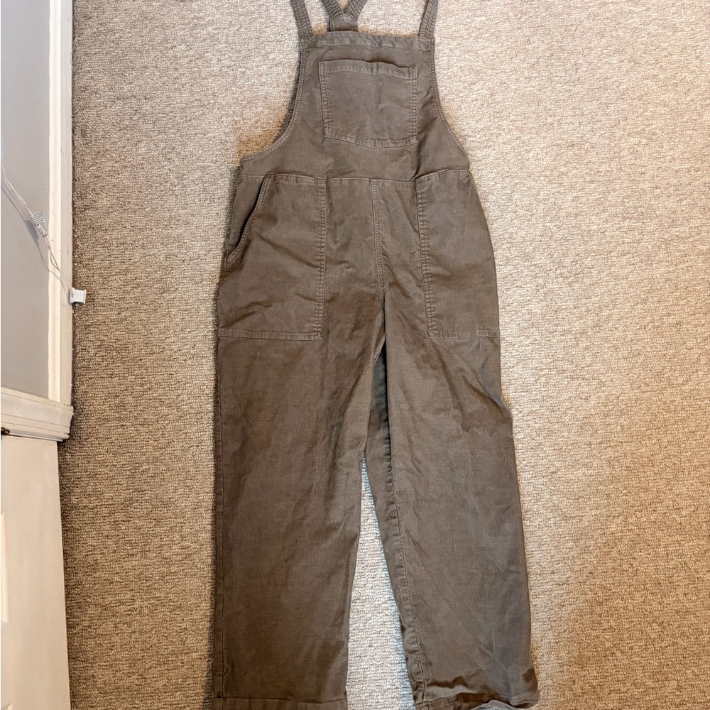 Aerie corduroy overalls 🌿🤎